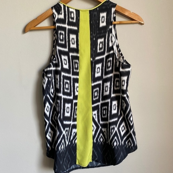 Charlie Jade Black + White Geometric Print Sleeveless Tank Top Blouse Small‎ - Picture 3 of 9